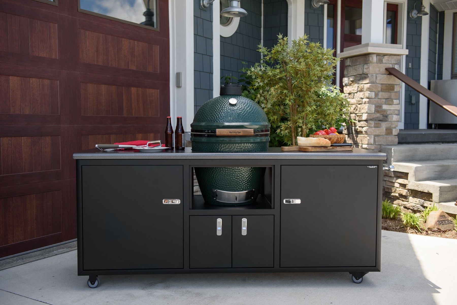 Kamado Style: Mastering the Art of Outdoor Cooking
